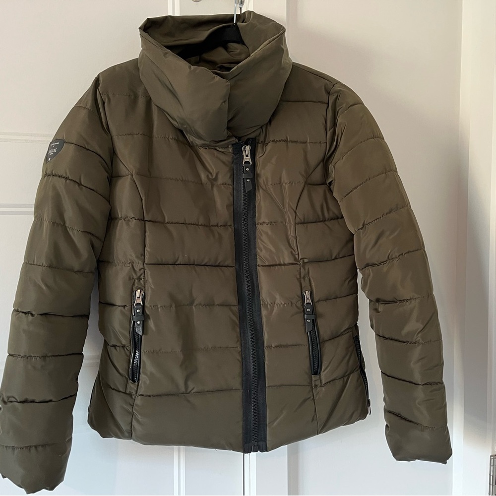PRE-OWNED DEELUXE OSLO Puffer Jacket W18-603W Dark Army Green | XS